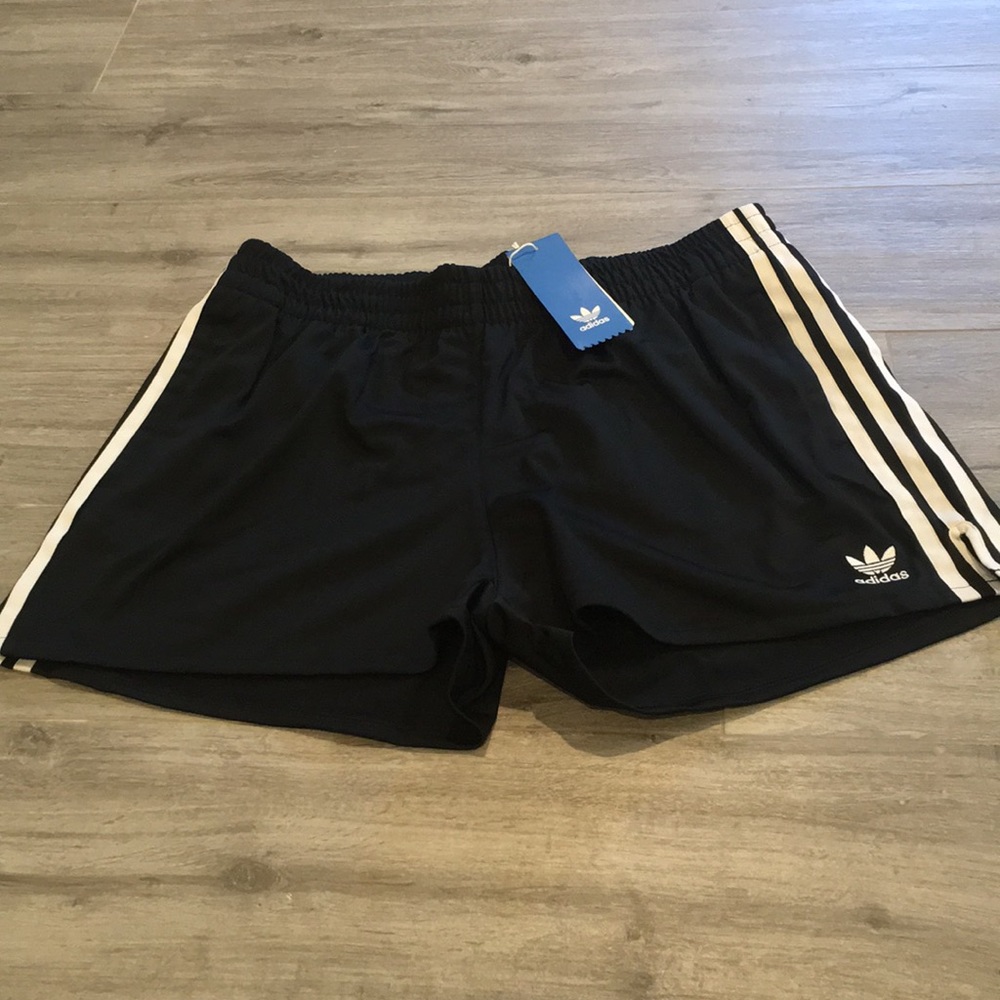 LAST CHANCE!!! Adidas Originals Women's Shorts - Picture 1 of 6